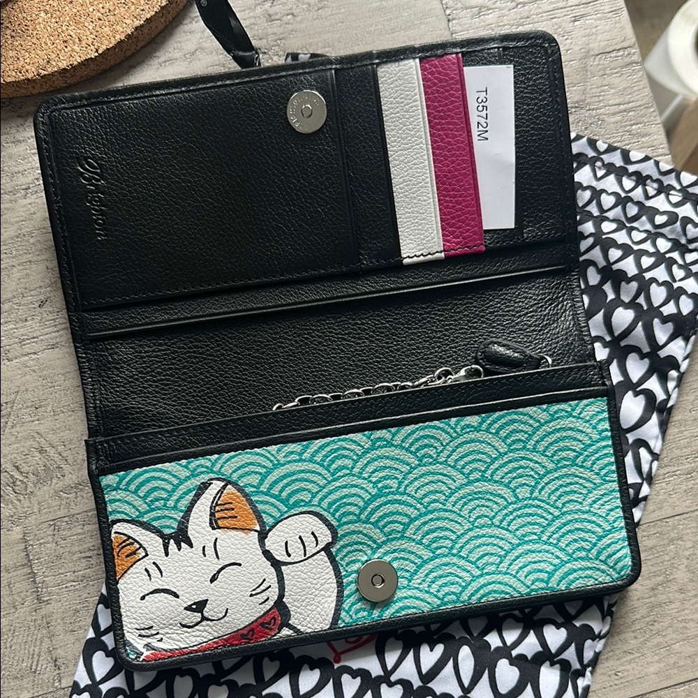 Lucky Cat Wallet with Wave Design